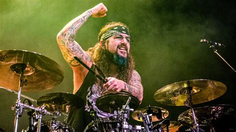 Mike Portnoy returns to Dream Theater after 13 years