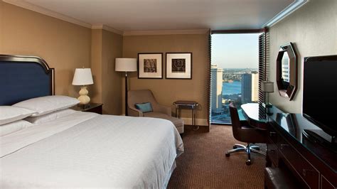 New Orleans Hotel Accommodations - Traditional Room | Sheraton New ...