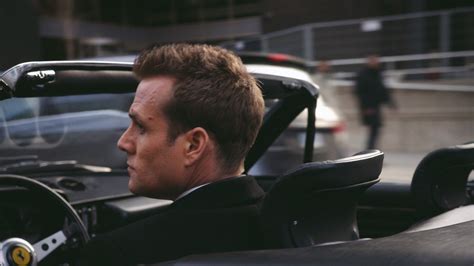 Harvey Specter (Gabriel Macht) | Estilos casuais masculinos, Filmes, Carros com estilo