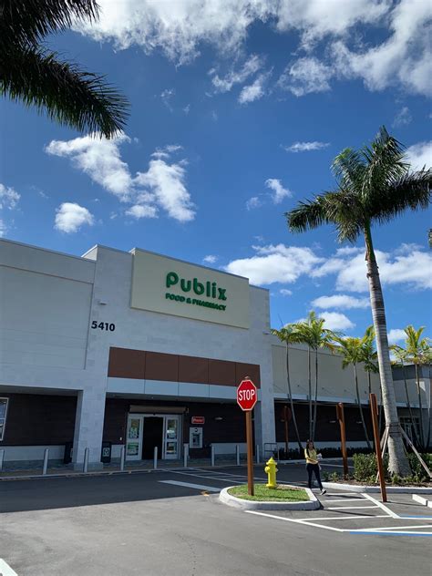 Publix Super Market at Alton Town Center, 5410 Donald Ross Rd, Palm Beach Gardens, FL ...