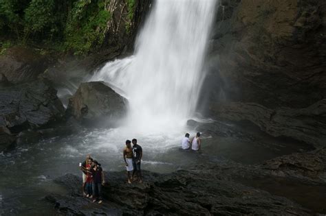 10 Breathtaking Waterfalls in India You Must Explore