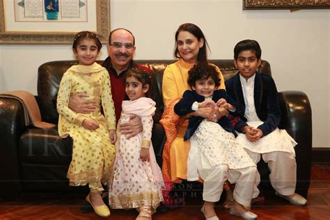 Malik Riaz With Wife And Grandchildren - People Images & Photos