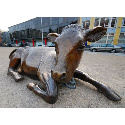 Outdoor Landmark Cast Bronze Decoration Powerful Intricate Popular Brass Lying Bull Statue for ...