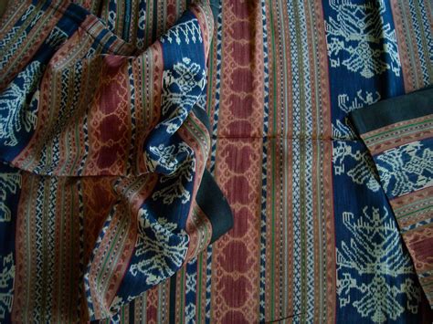 BaliRain: Ikat Fabric, East Indonesia