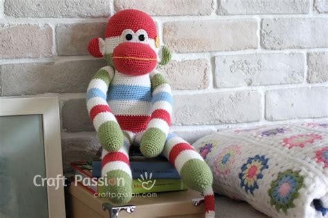 Sock Monkey Amigurumi - Free Pattern | Craft Passion