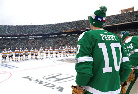 Winter Classic 2020: Dallas Stars wing Corey Perry ejected for elbowing