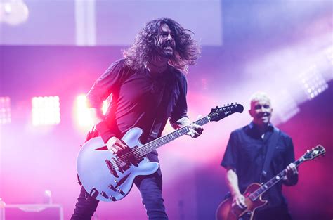 Former Foo Fighters Drummer Is Still Annoyed With Dave Grohl | Billboard – Billboard