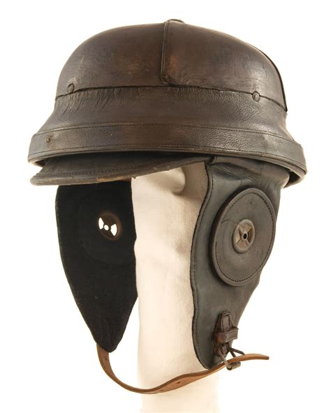 File:German WW1 Pilots Helmet 4.jpg - Wikimedia Commons