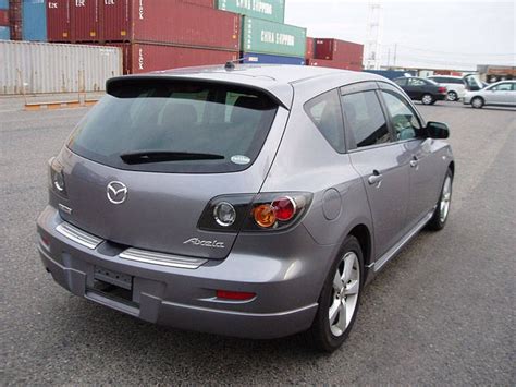 2005 Mazda Axela specs