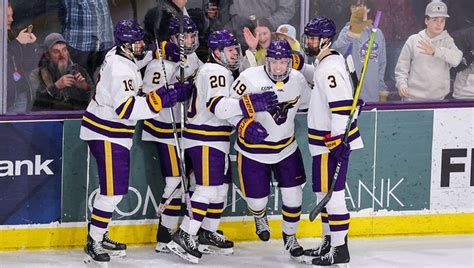 In bizarre finish, MSU-Mankato beats Bemidji State to win CCHA title ...