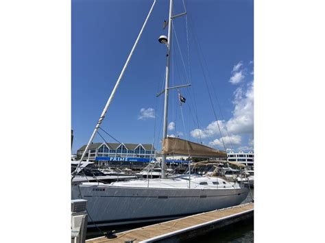 2006 Beneteau 393 sailboat for sale in Connecticut