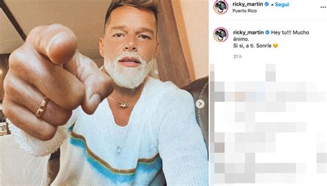 Ricky Martin sorprende su Instagram con un nuovo look “platinato”