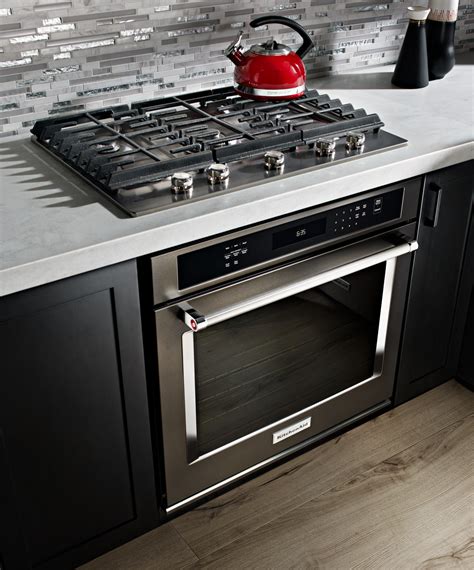 KitchenAid Black Stainless Steel Convection Wall Oven (5.0 Cu. Ft.) - KOSE500EBS | Leon's