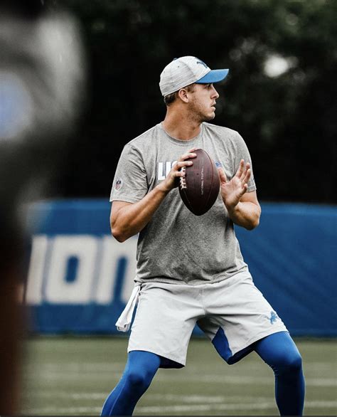 That’s our QB! : r/detroitlions