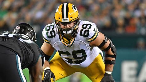 David Bakhtiari Injury Report: Will He Play Against The Dolphins On ...