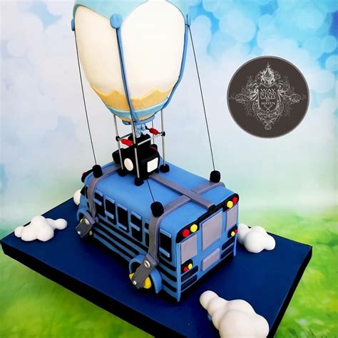 Fortnite battle bus cake from way Beyond Cakes | Bus cake, Spongebob ...