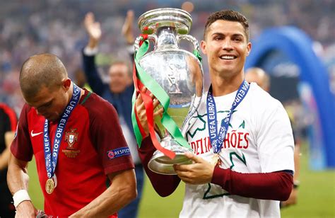 Cr7 Euro 2016 - Cristiano Ronaldo Photos Photos - Portugal v Iceland ...