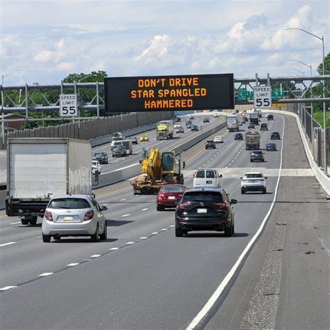 17 Signs so Funny They're About to Be Banned From Highways - Business ...