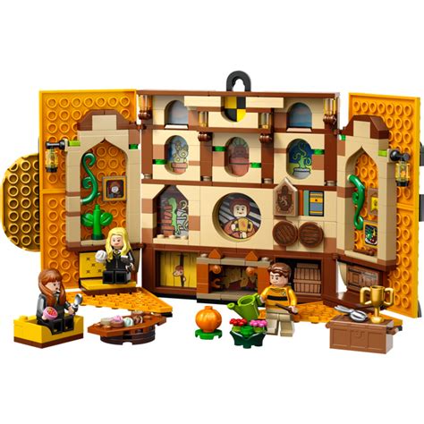 LEGO Hufflepuff House Banner Set 76412 | Brick Owl - LEGO Marketplace