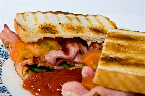 File:Bacon sandwich.jpg - Wikimedia Commons