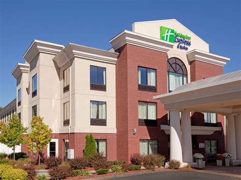 Hotels in Manchester, NH | Holiday Inn Express & Suites Manchester-Airport