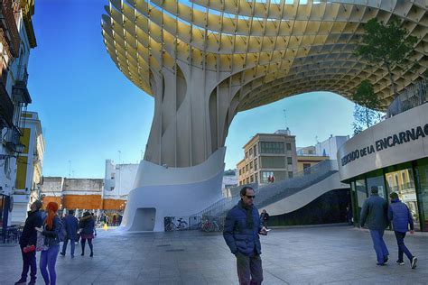 SEVILLE, SPAIN 31 December 2016. Metropol Parasol in Plaza de la ...