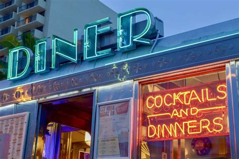 7 Retro Diner Signs We Think You'll Love - The Old Timey