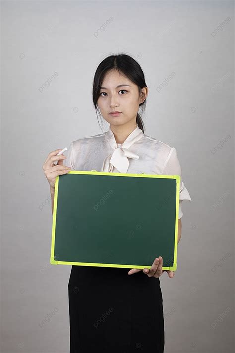 Teacher Portrait Female Teacher S Classroom Teaching Background ...