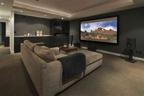 How to Set Up a Video Projector for Home Theater Viewing