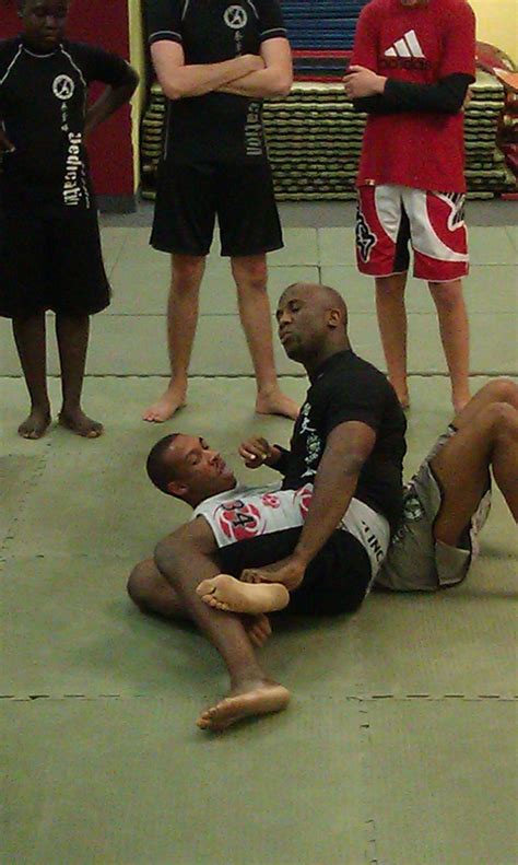 Instructors demonstrating technique during Jiu Jitsu class. | Jiu jitsu ...