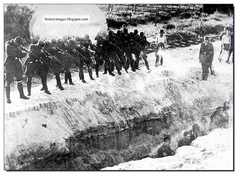 HISTORY IN IMAGES: Pictures Of War, History , WW2: EINSATZGRUPPEN: NAZI EXTERMINATORS