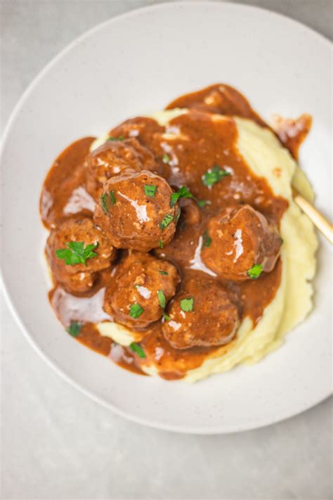 Meatballs and Gravy - The Dinner Bite