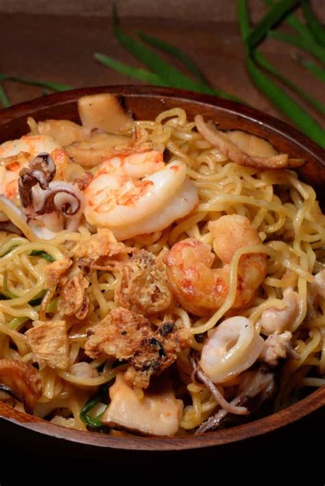 Indonesian Bakmi Goreng (Seafood Stir Fried Noodles) - International ...