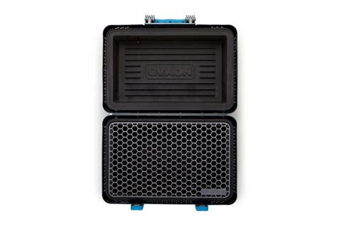 The Nomad Grill & Smoker Lets You Cook Up A Feast At A Compact Size ...