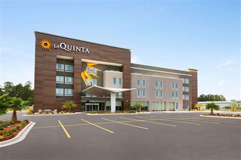 La Quinta Inn & Suites Brunswick, GA - See Discounts