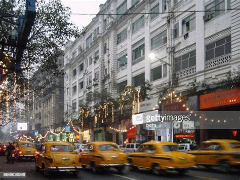 74 Kolkata Nightlife Stock Photos, High-Res Pictures, and Images ...