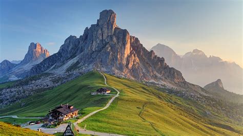 Dolomites Hillwalking Holidays in Italy