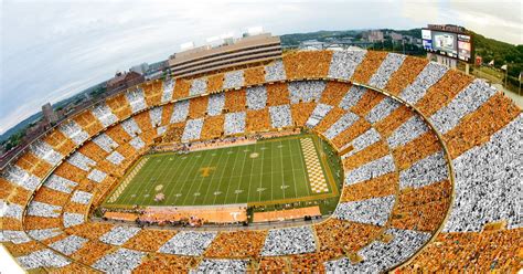 Tennessee's Neyland Stadium named one of the best in college football