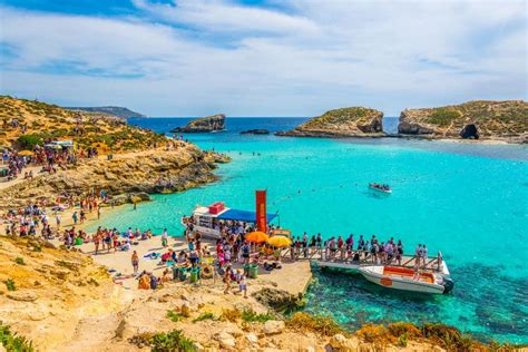 Blue Lagoon in Comino Island - Malta Travel Guide, Travel Guide Malta Gozo