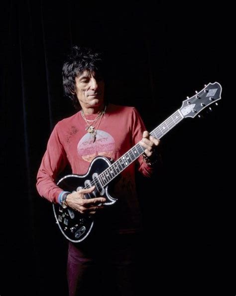 Ronnie Wood of the Rolling Stones with a custom Zemaitis guitar ...