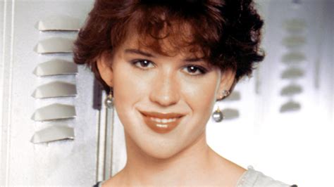 Molly Ringwald's Mom Forgot Her Birthday Like 'Sixteen Candles'