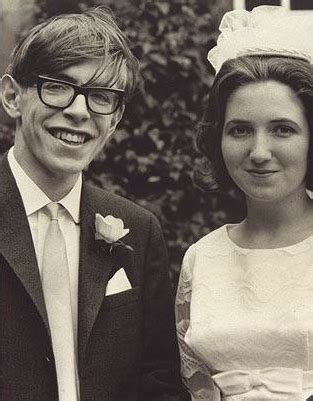 WorldWide: Stephen Hawking Biography