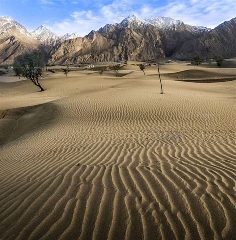 Mountains, Deserts, and Mosques - The Unmatched Beauty of Pakistan