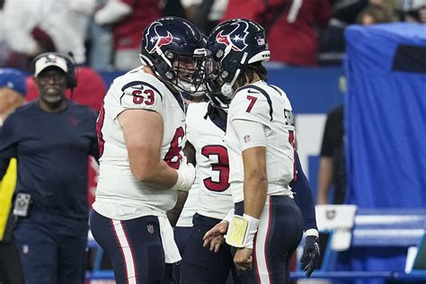 Texans wrap up playoff spot with 23-19 victory over Colts | MyRGV.com