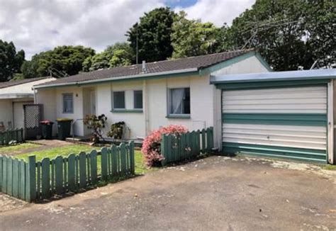 Papatoetoe Houses and Sections for rent | Barfoot & Thompson