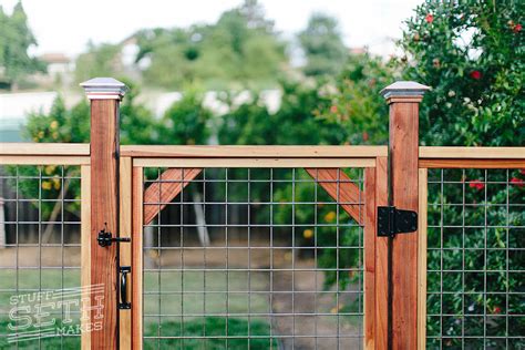 Chicken Coop Build: Easy Chicken Wire Gate