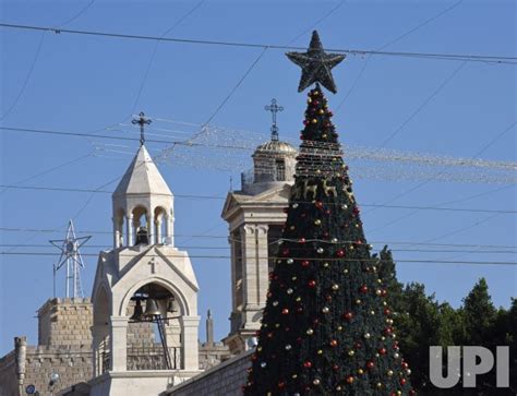 Photo: The Christmas Tree Outside The Church of Nativity In Bethlehem - JER202120315 - UPI.com