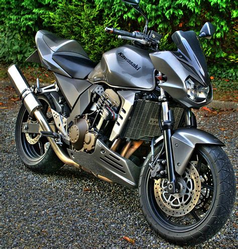 future motorcycle: Kawasaki z750 Hot Wallpaper and Picture Gallery