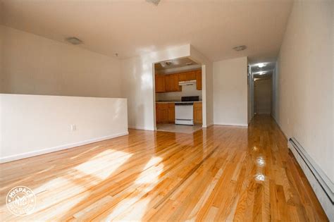 Crown 3 Bedrooms - No Broker Fee Brooklyn Apartments