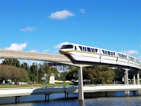 The Disney World Monorail: A Brief History | DINUS